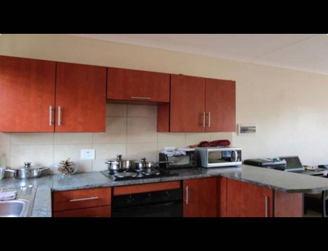 2 BEDROOM TOWNHOUSE FOR SALE IN THE ORCHARDS